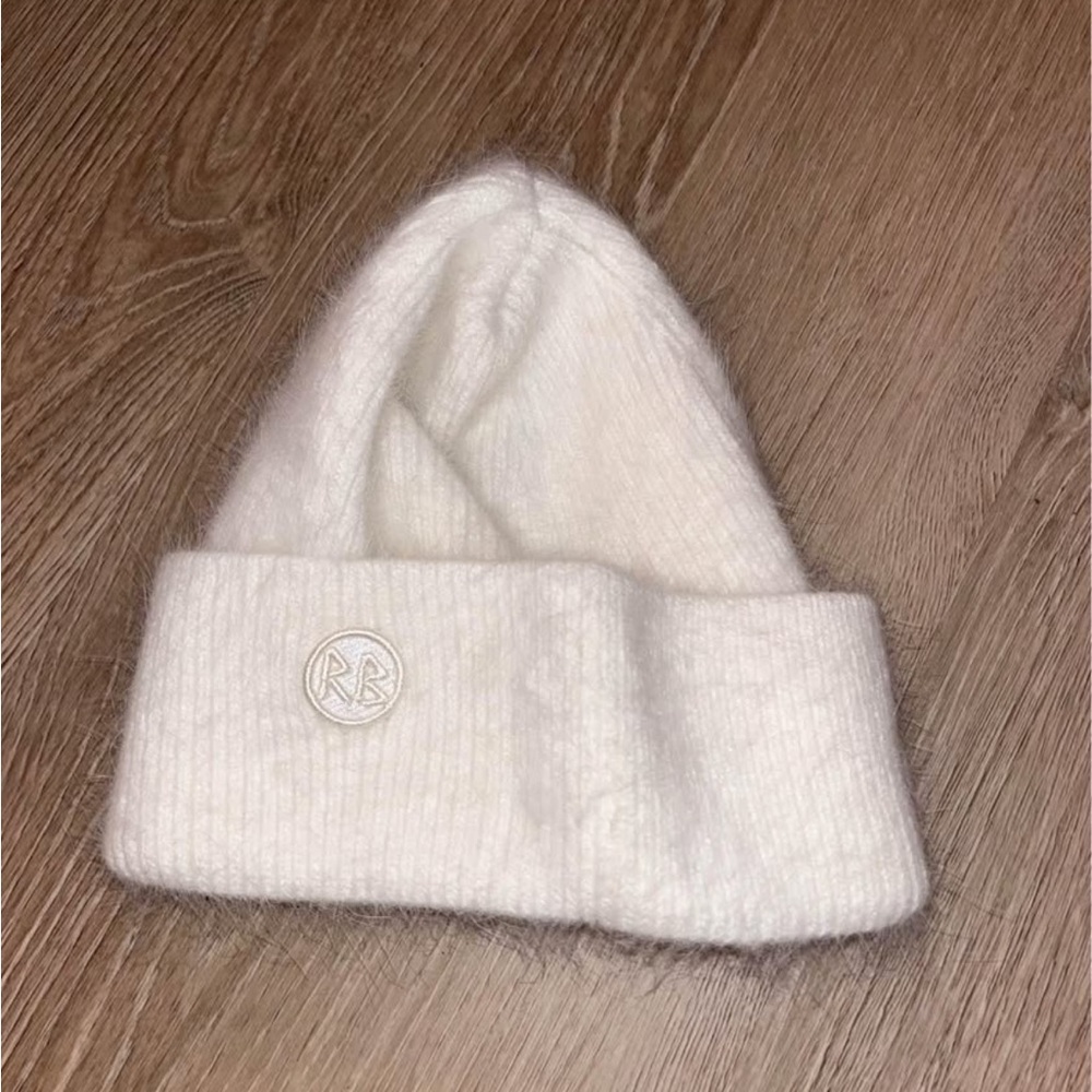 Ruslan Baginskiy White Knit Beanie